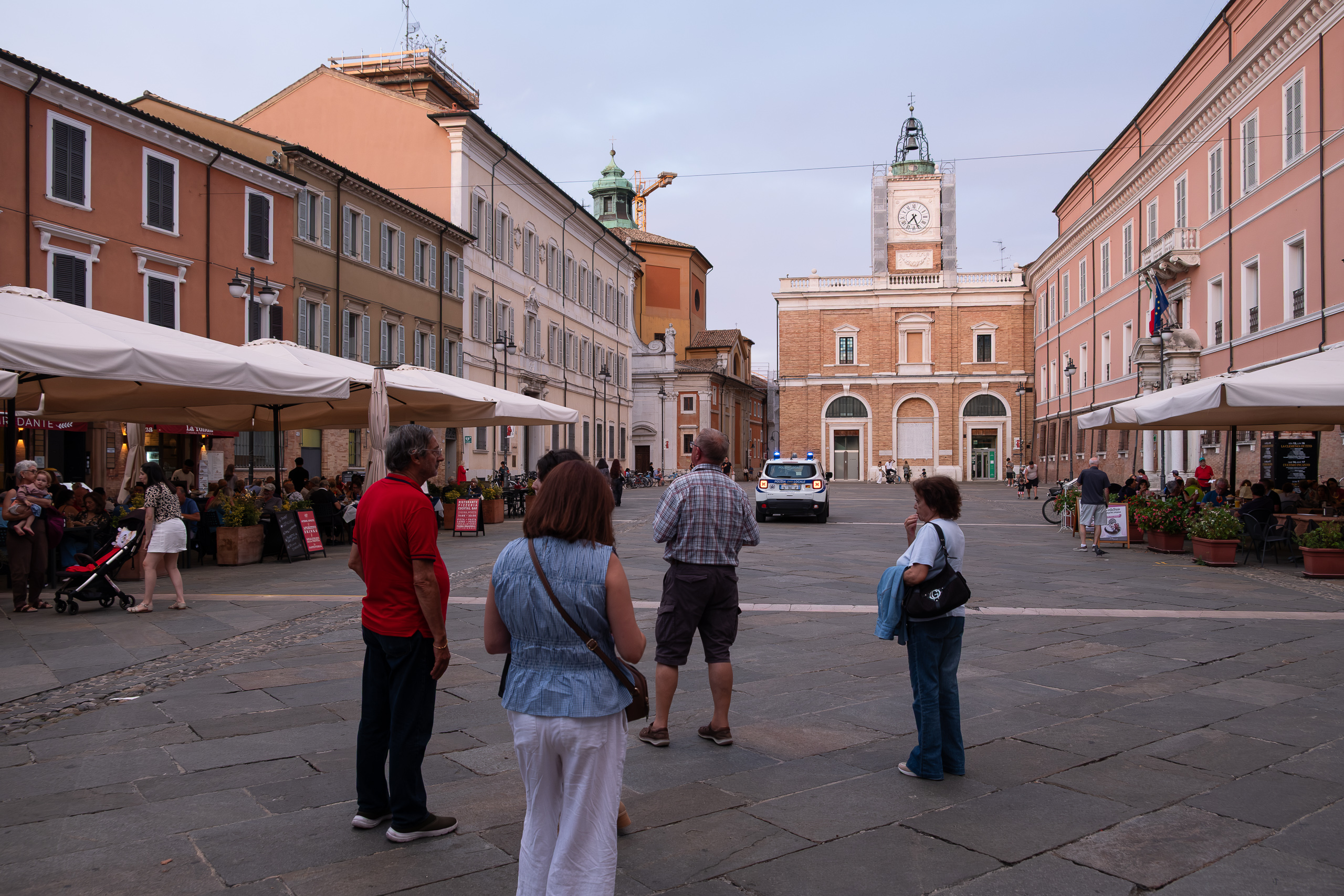 Abendstimmung auf der Piazza del Popolo in Ravenna